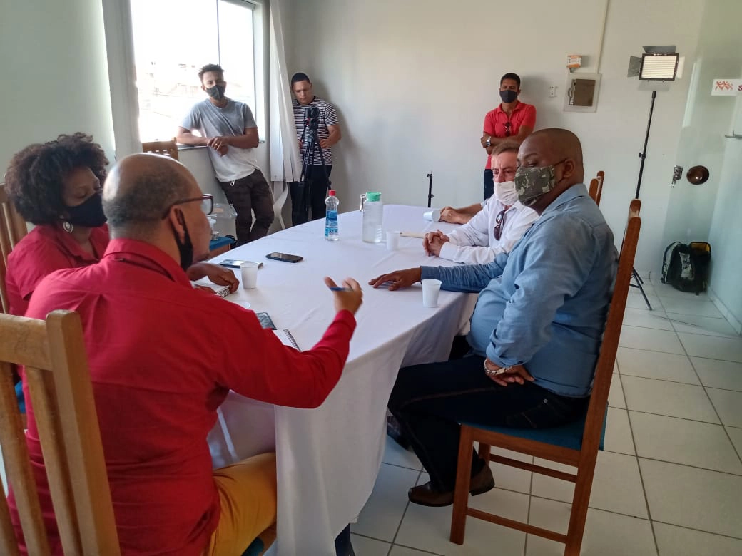 REUNIÃO COM O CANDIDATO A PREFEITO DO MUNICÍPIO Dr MAURO PERUCHI